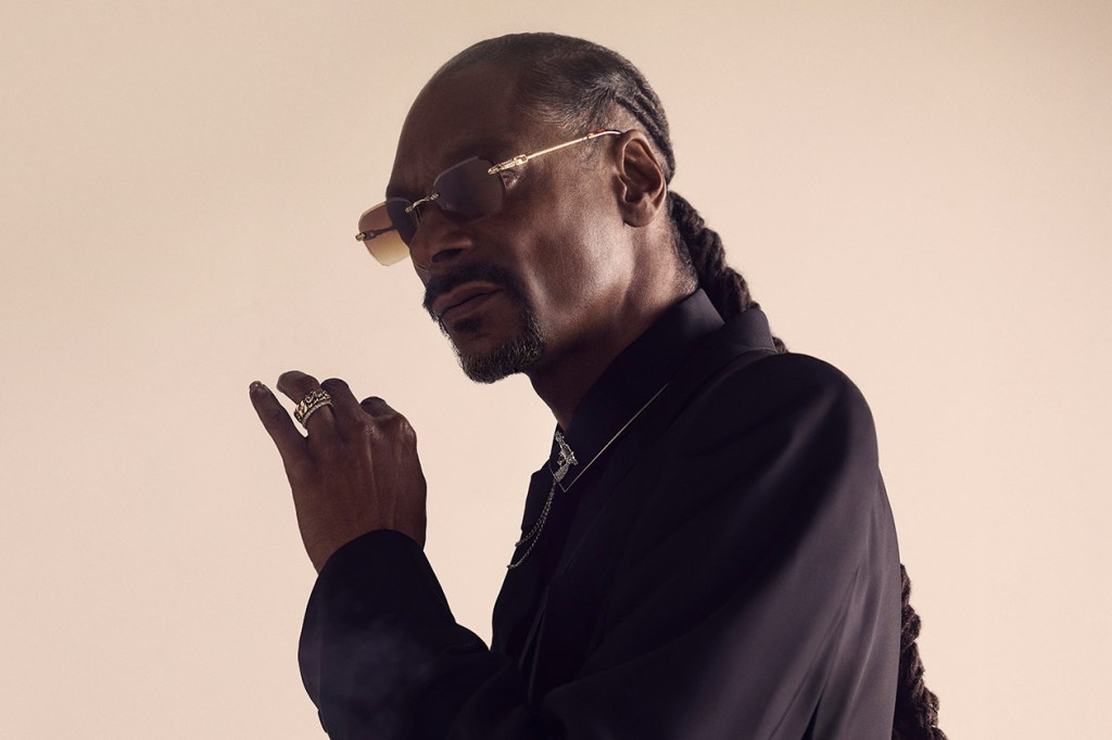 snoop-dogg-derruba-o-album-it-a-crime-‘,-com-sexy-red,-wiz-khalifa-&-pharrell:-transmita-agora