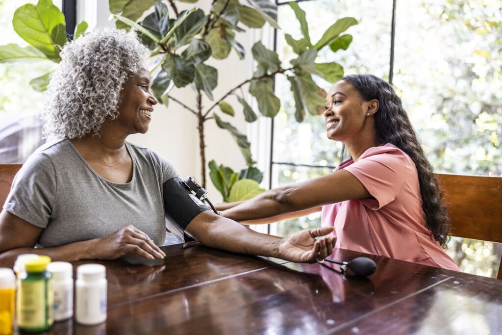 envelhecimento-da-populacao-aumenta-a-necessidade-de-home-care
