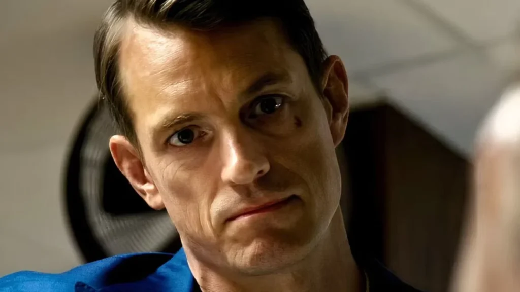 Primeira morte em Os Casos de Harry Hole era ainda mais violenta, diz ator