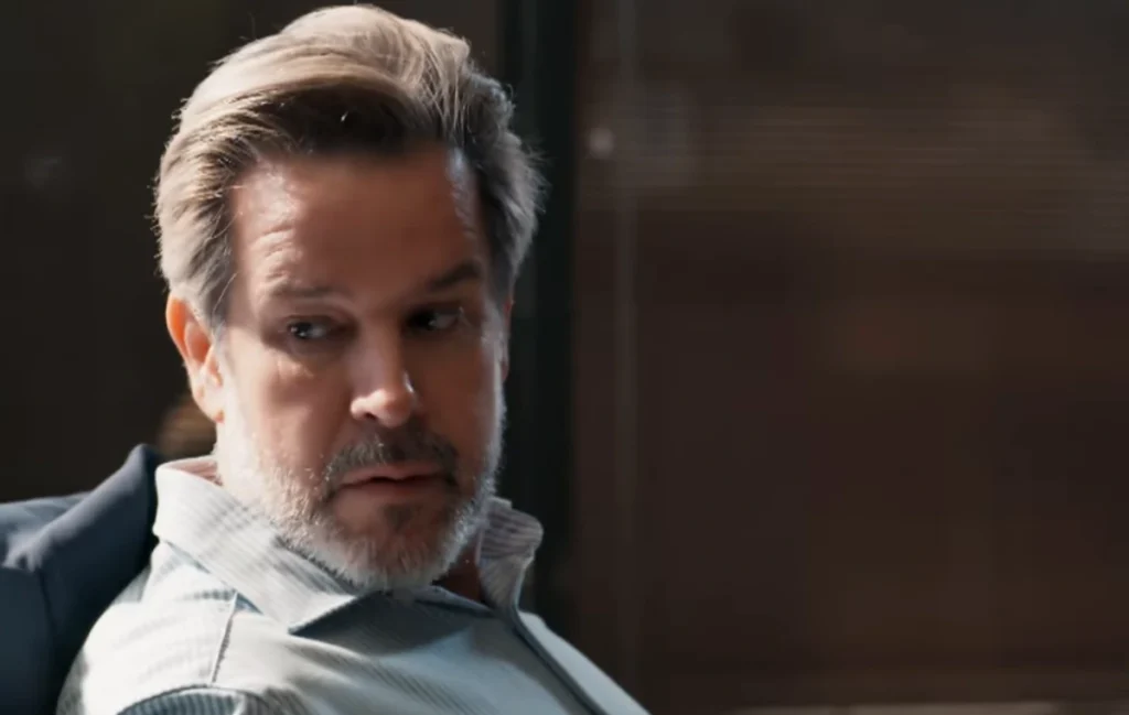 Ferette perde o controle ao saber do casamento de Leonardo e Viviane e cogita crimes extremos