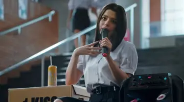 Garota de Fora: Recomeço – o que esperar da possível 2ª temporada na Netflix - Imagem do artigo original